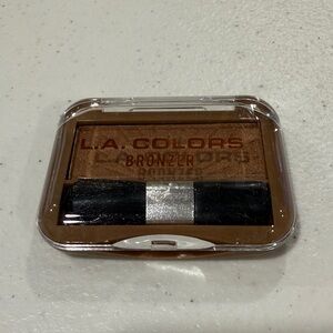 L.A. Colors Bronzer with Black and Silver Brush